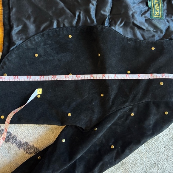 Vintage suede studded bolero jacket ! put measurements in pics * accepting offer - Picture 7 of 7